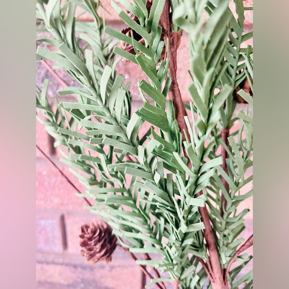 *Pine With Pinecones Artificial Pick, 32” - Picture 7 of 11